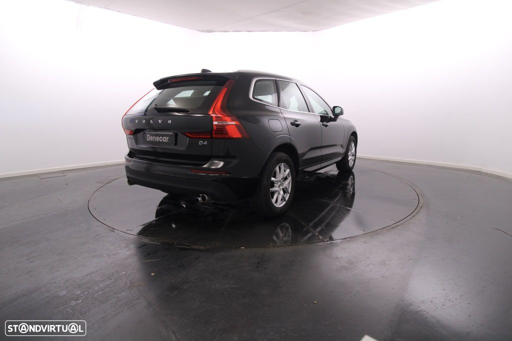 Volvo XC 60 2.0 D4 Momentum Geartronic - 7