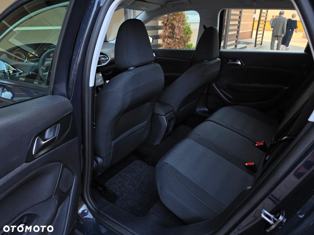 Peugeot 308 BlueHDi 120 Stop & Start Business-Line - 37