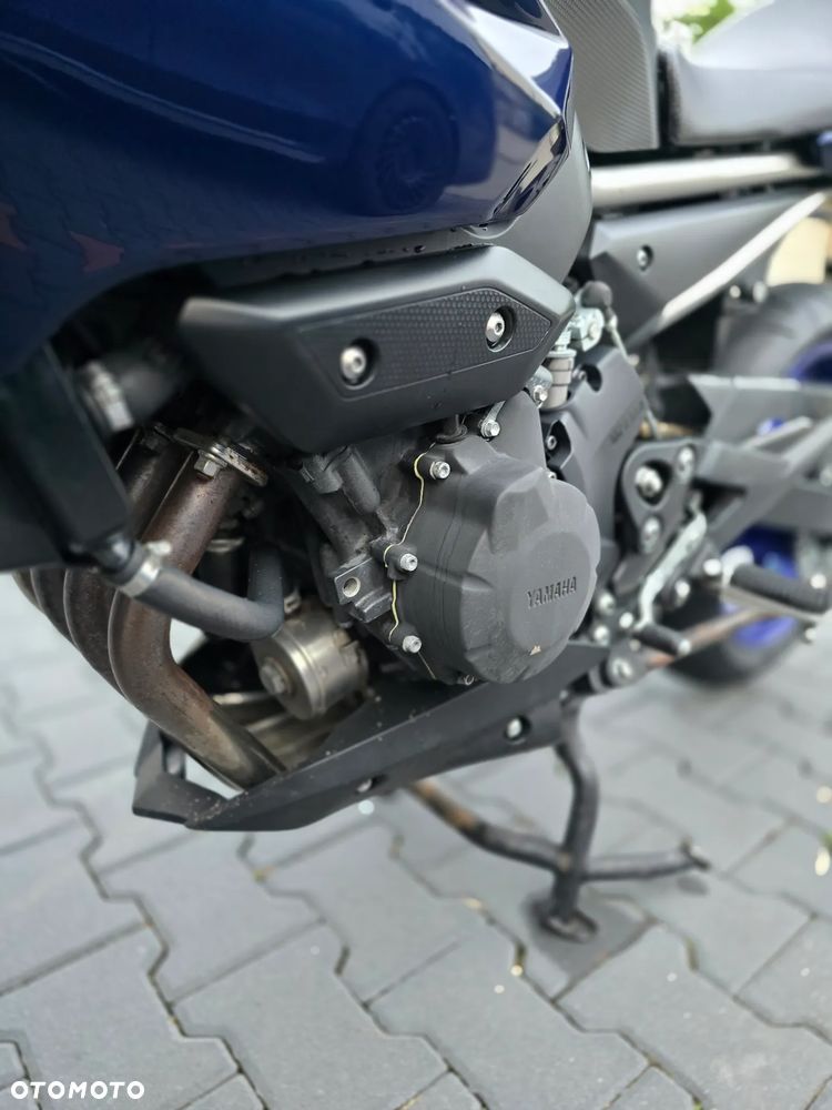 Yamaha XJ - 2