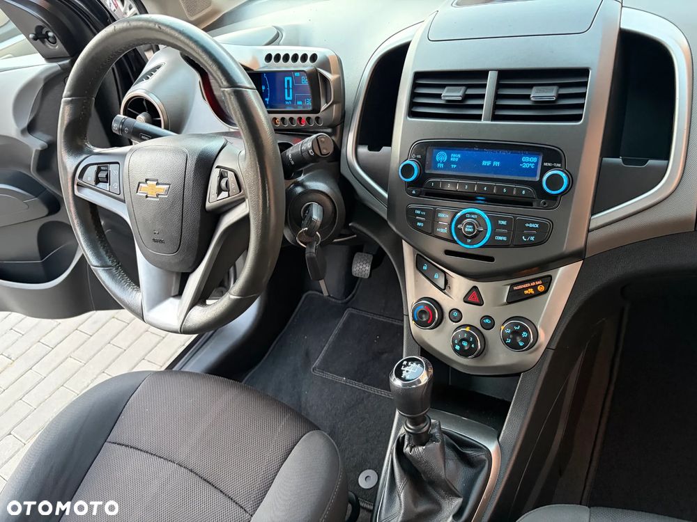 Chevrolet Aveo - 25