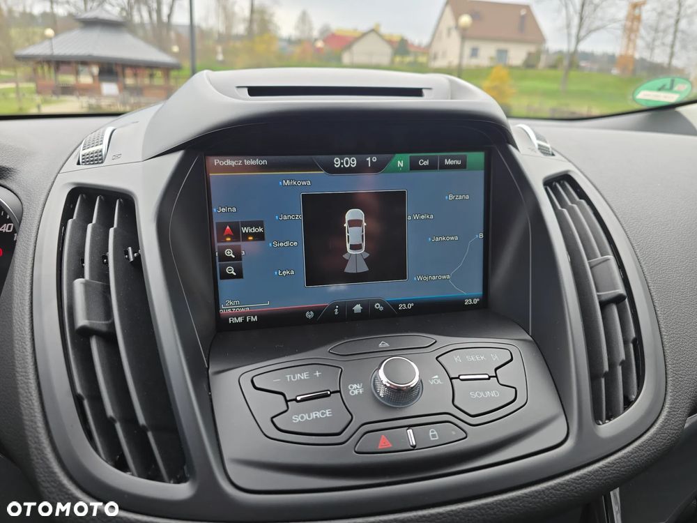 Ford Kuga 2.0 TDCi 2x4 Titanium - 23