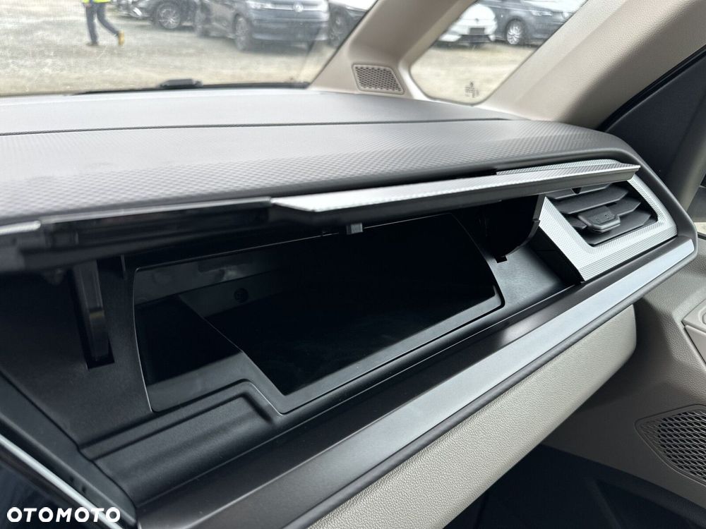 Volkswagen California - 32