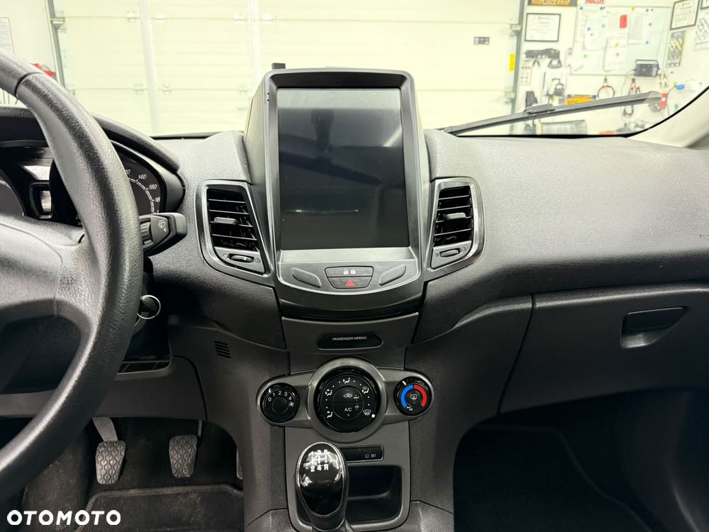 Ford Fiesta 1.25 Trend Edition - 20