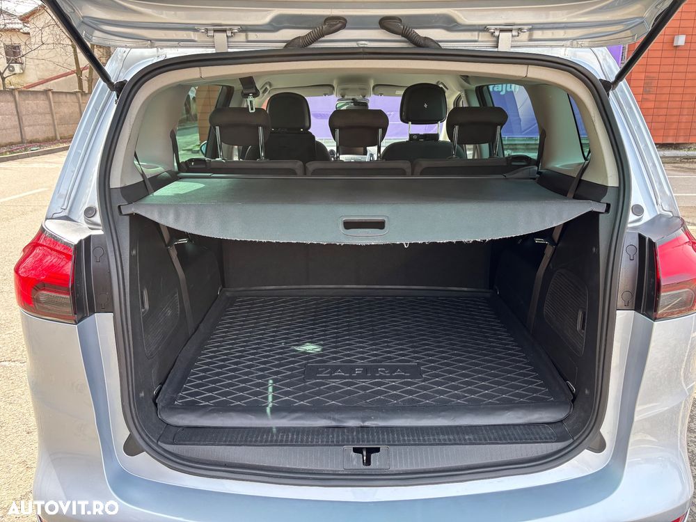 Opel Zafira - 25