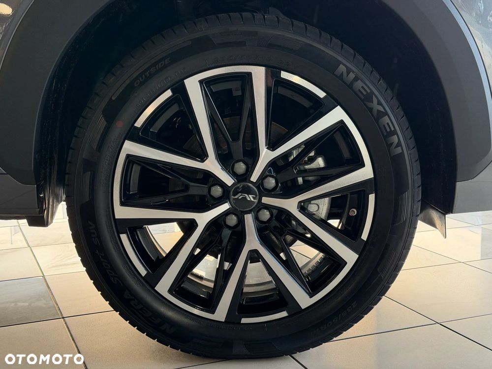 JAC JS8 - 5