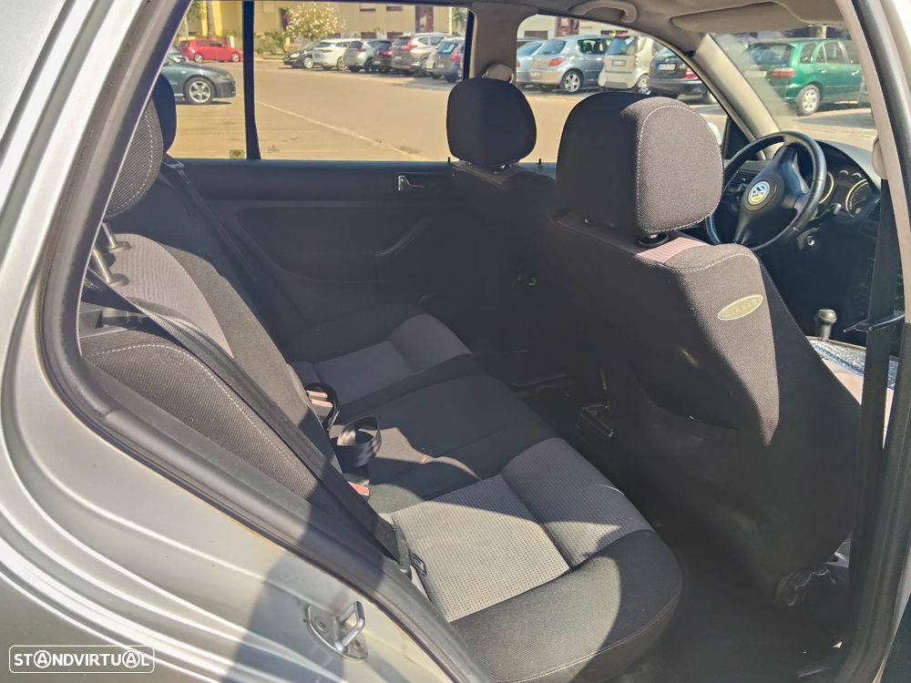 VW Golf 1.9 TDi Highline - 6