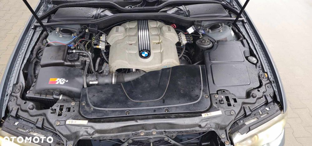 BMW Seria 7 735i L - 6