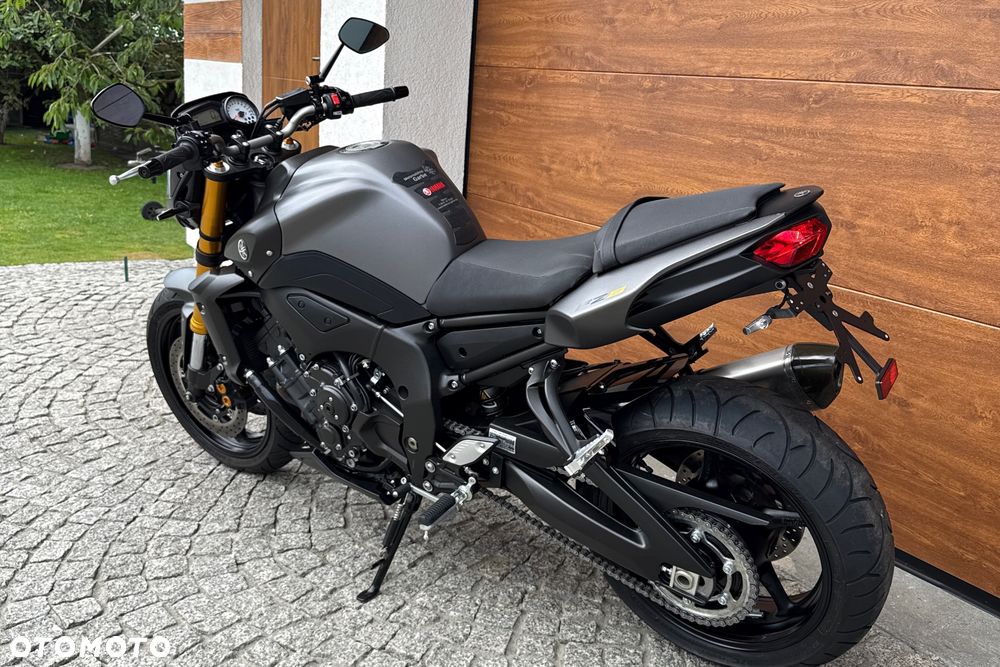 Yamaha FZ8 - 22