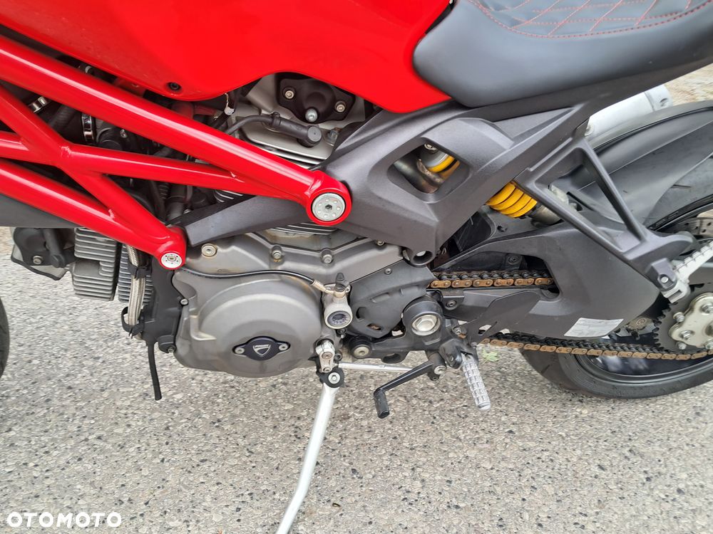 Ducati Monster - 10