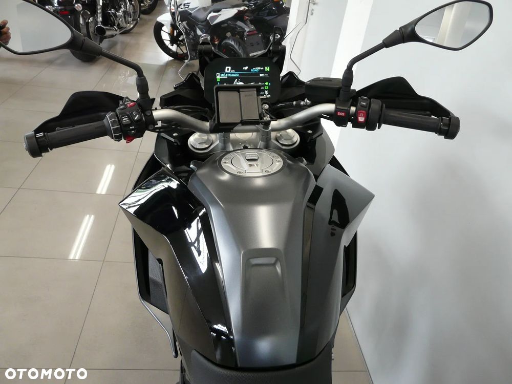 BMW XR - 17