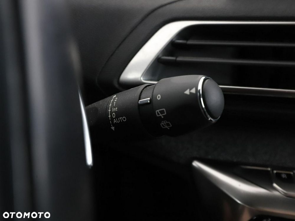 Peugeot 3008 1.6 PureTech GPF GT Line S&S EAT8 - 35