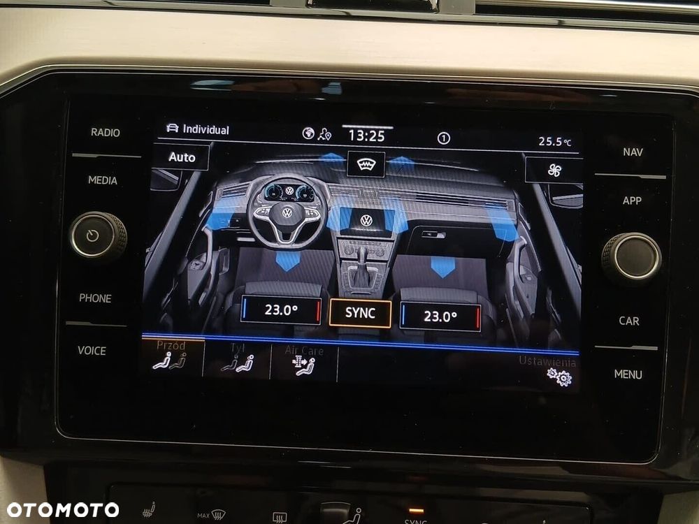 Volkswagen Passat 2.0 TDI Elegance DSG - 30