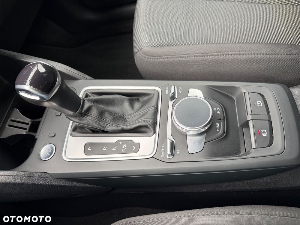 Audi Q2 35 TFSI S tronic design - 22