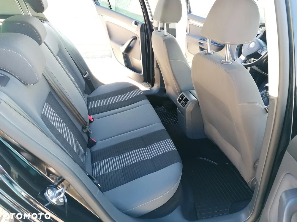Volkswagen Golf 1.6 United - 23