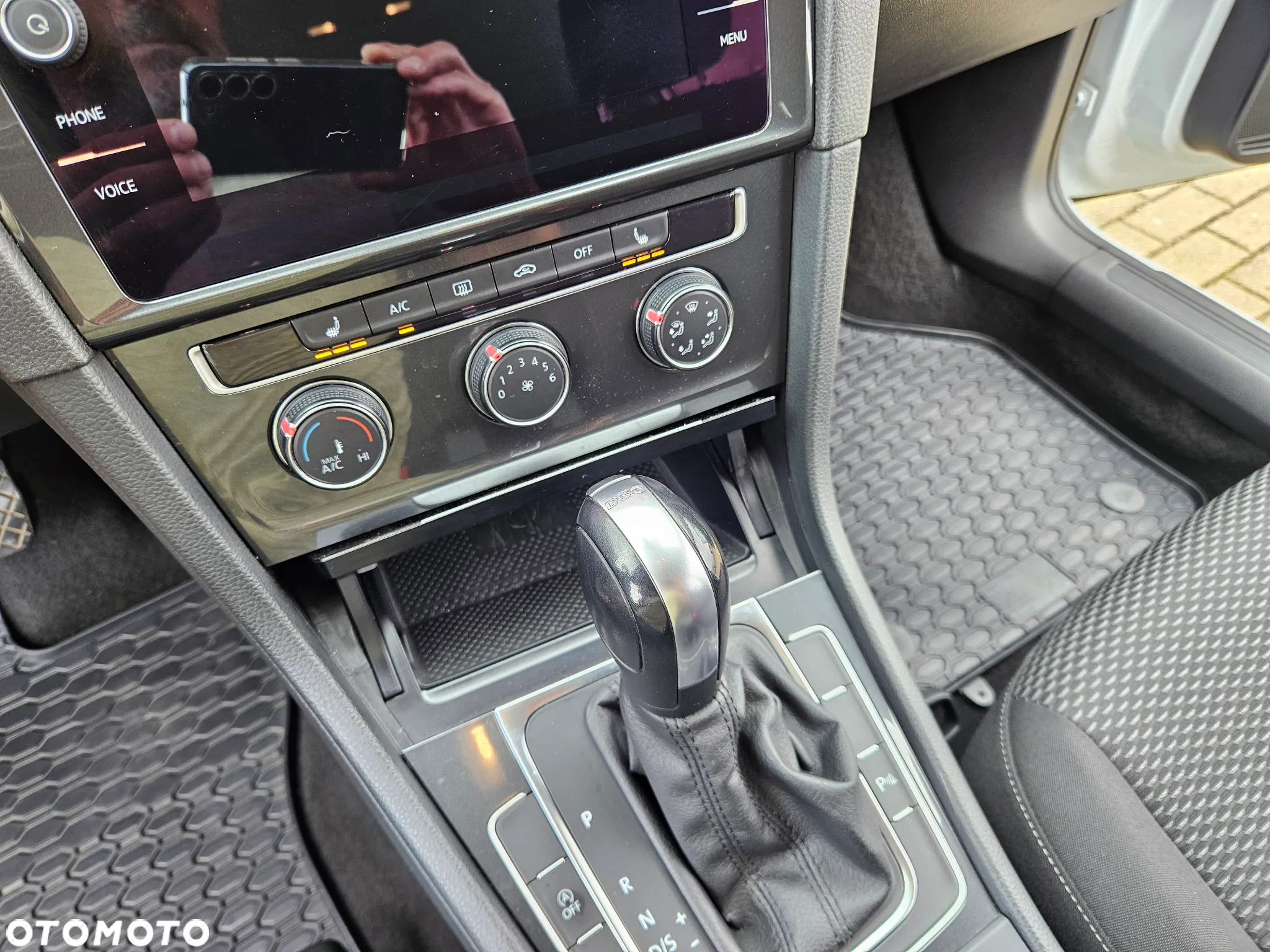 Volkswagen Golf VII 1.6 TDI BMT Comfortline DSG - 16
