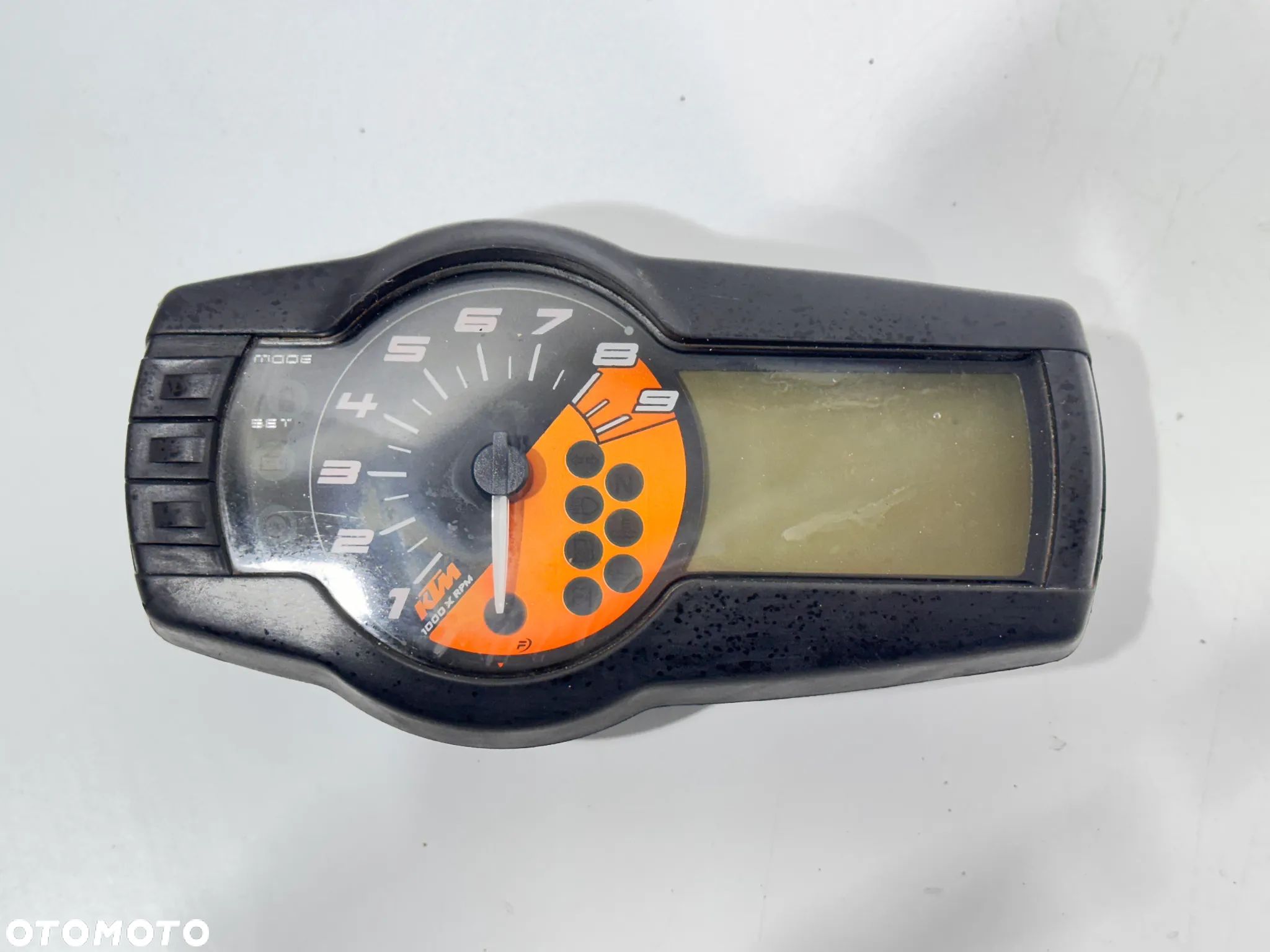 Licznik  KTM Duke 690  12-15R    34.338km - 1