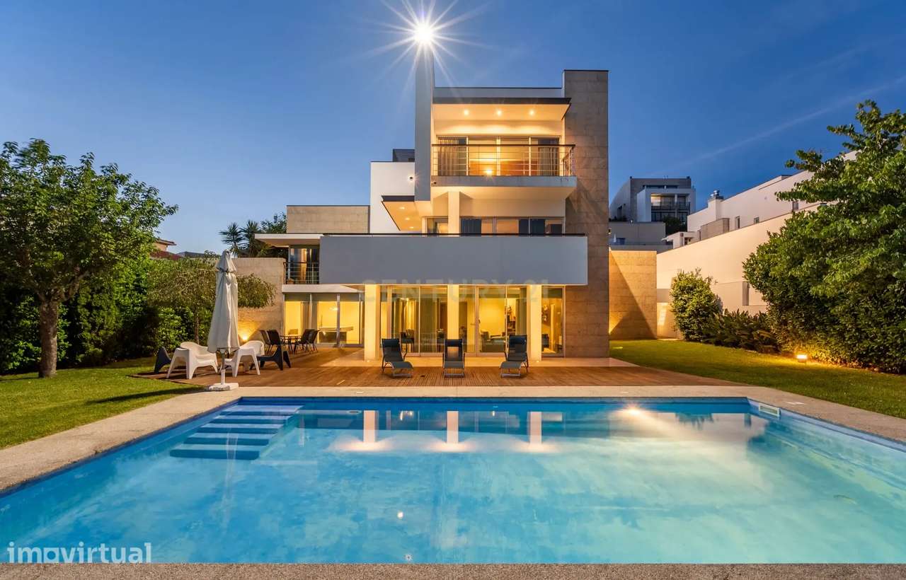 Moradia individual T4 com piscina - Lamaçães - Grande imagem: 4/56