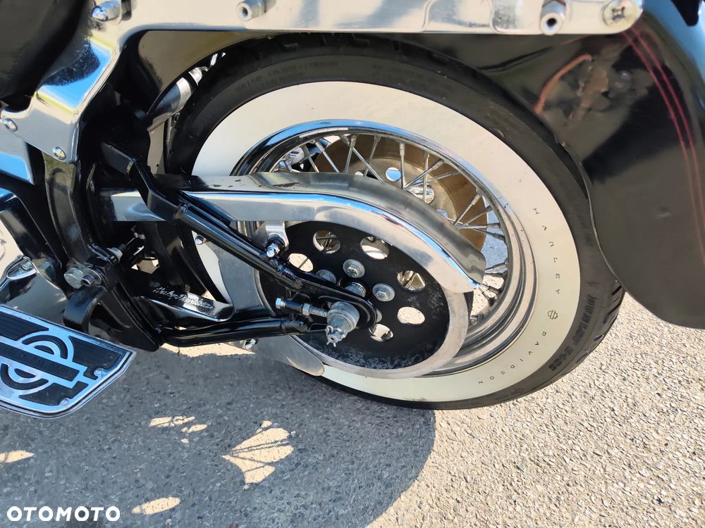 Harley-Davidson Softail Heritage Classic - 35