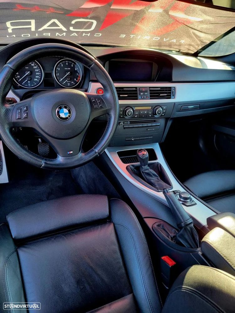 BMW 325 i M Sport Edition - 16