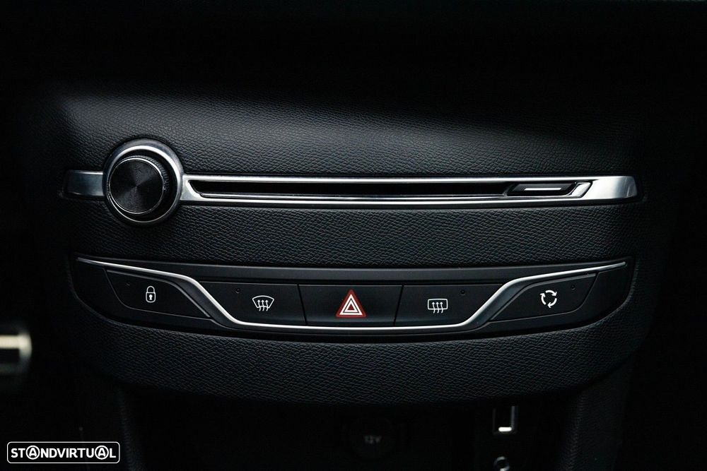 Peugeot 308 1.6 BlueHDi GT Line - 40