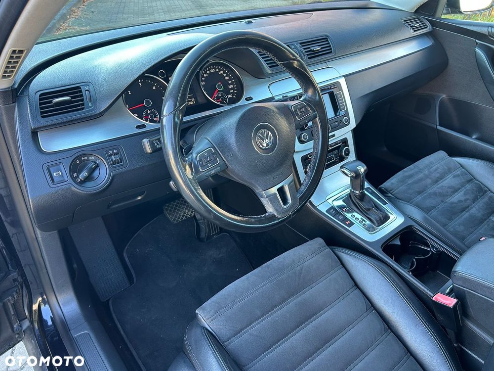 Volkswagen Passat 2.0 TDI DPF Highline DSG - 11