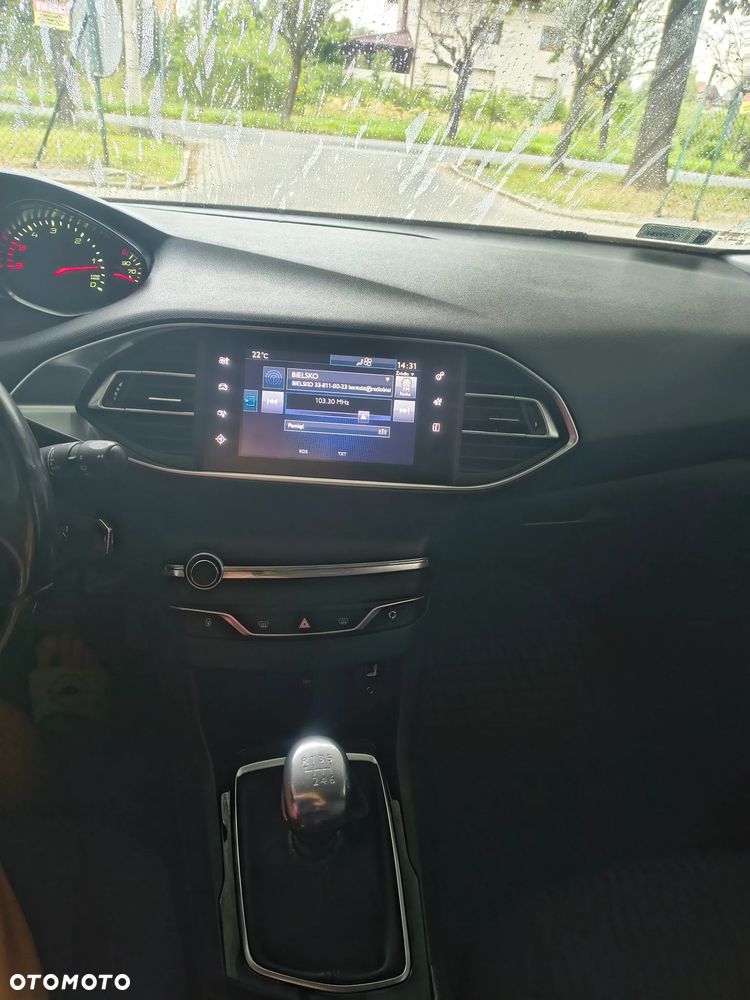 Peugeot 308 2015 photo 5