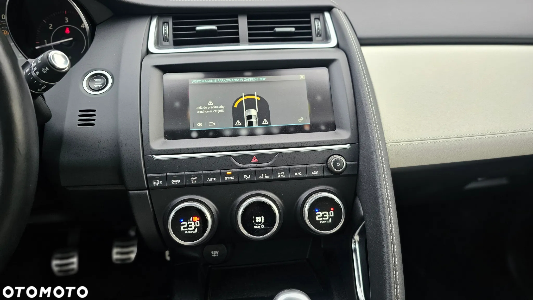 Jaguar E-Pace 2.0 i4D AWD R-Dynamic S - 13