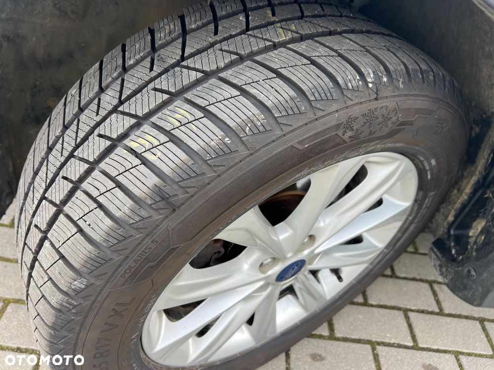 Ford Kuga 2.0 TDCi 2x4 Titanium - 10
