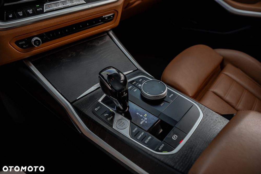 BMW Seria 3 330d xDrive M Sport - 35