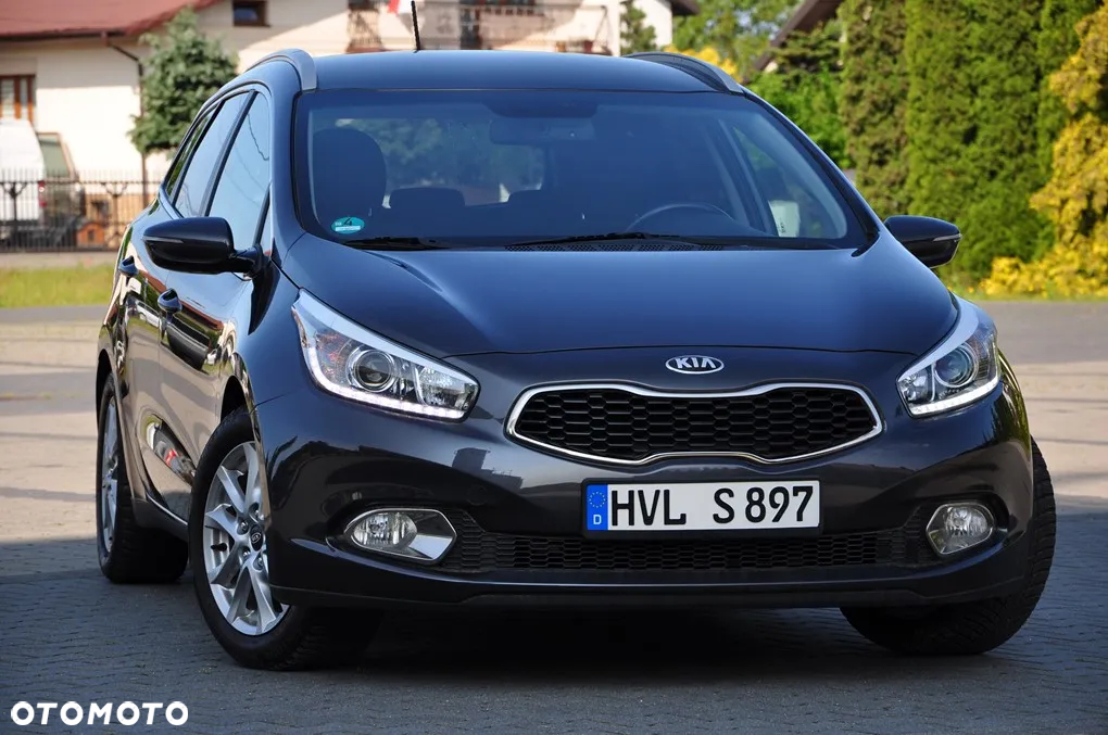 Kia Ceed - 9