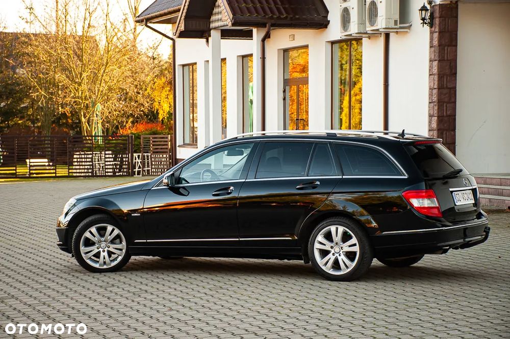 Mercedes-Benz Klasa C 180 T Kompressor BlueEFFICIENCY Avantgarde - 27