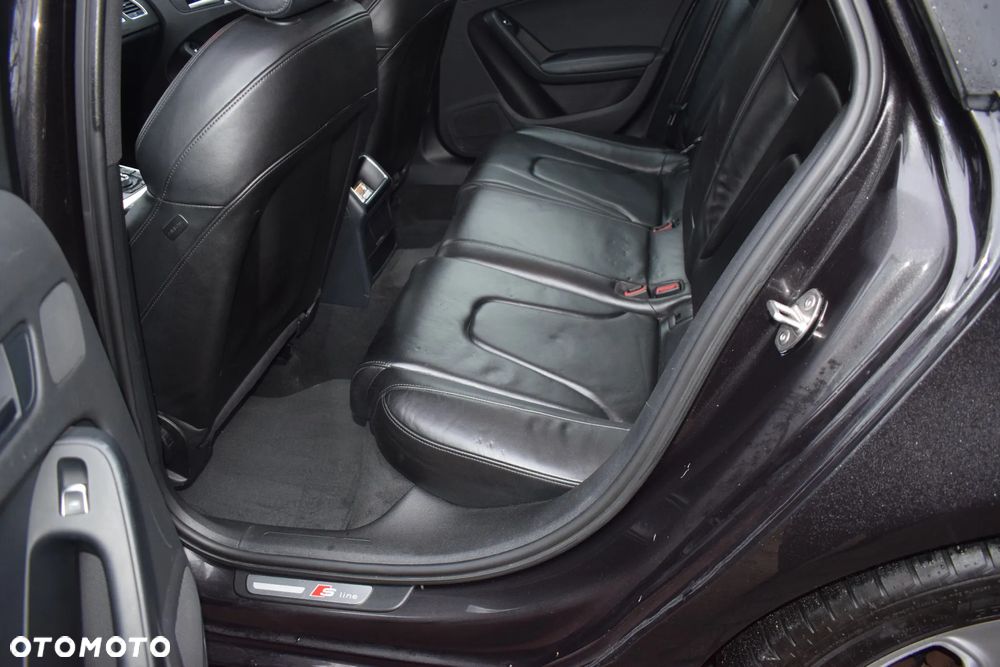 Audi A4 Avant 2.0 TDI DPF clean diesel multitronic S line Sportpaket - 10