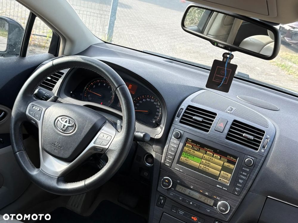 Toyota Avensis 2.0 Prestige EU5 MS - 17