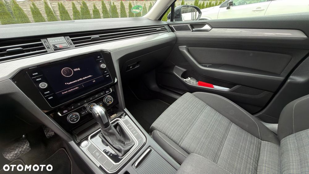 Volkswagen Passat - 19