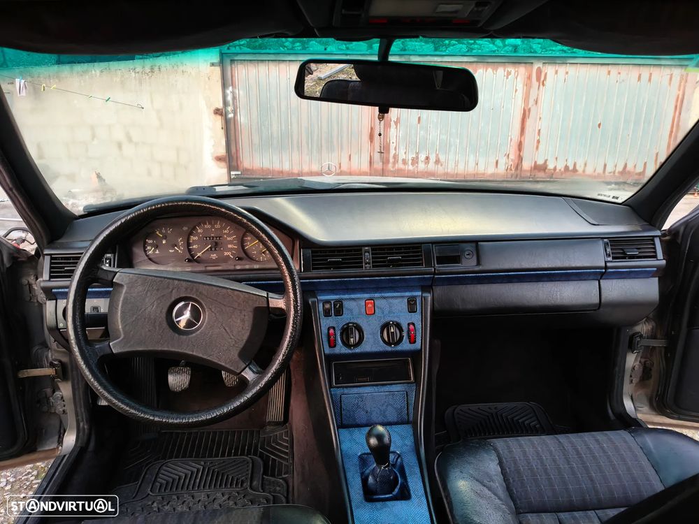 Mercedes-Benz W124 (1984-1997) - 10