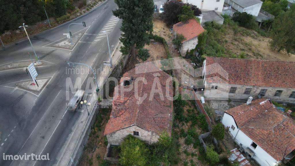 Moradia e Grande Terreno com Projeto para Turismo - Grande imagem: 4/22