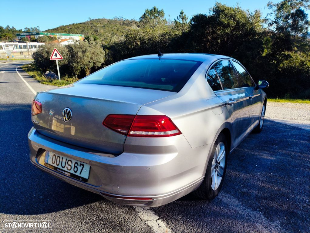 VW Passat 1.6 TDI Highline DSG - 6