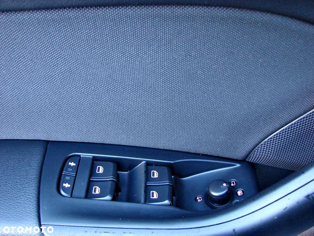 Audi Q3 2.0 TDI Quattro Edycja Specjalna - 32