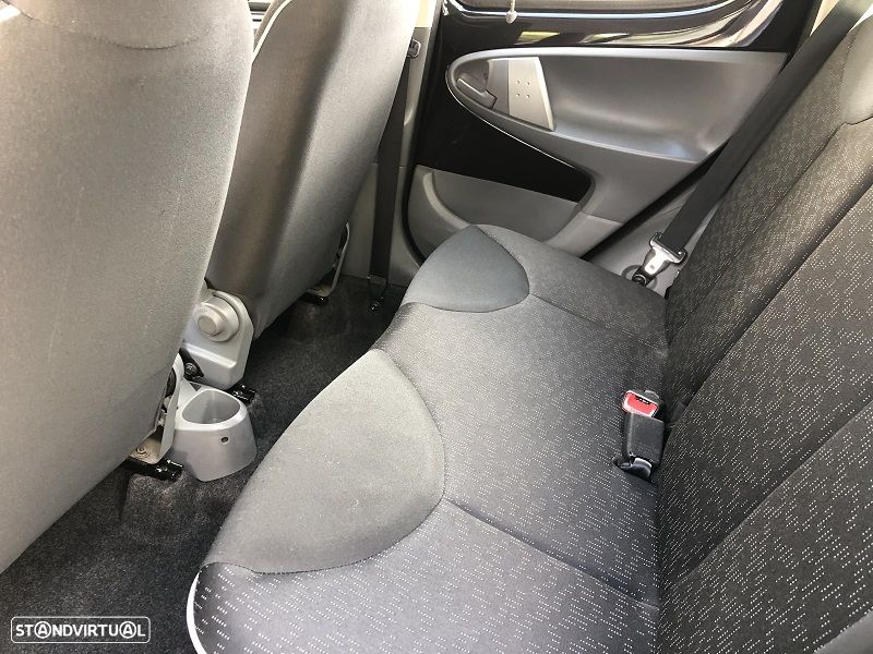 Peugeot 107 1.0 Black&Silver - 17