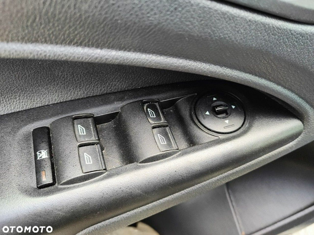 Ford Tourneo Connect Grand - 17