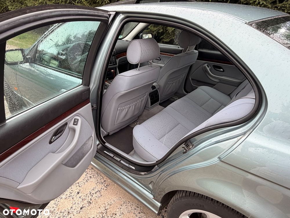 BMW Seria 5 - 16