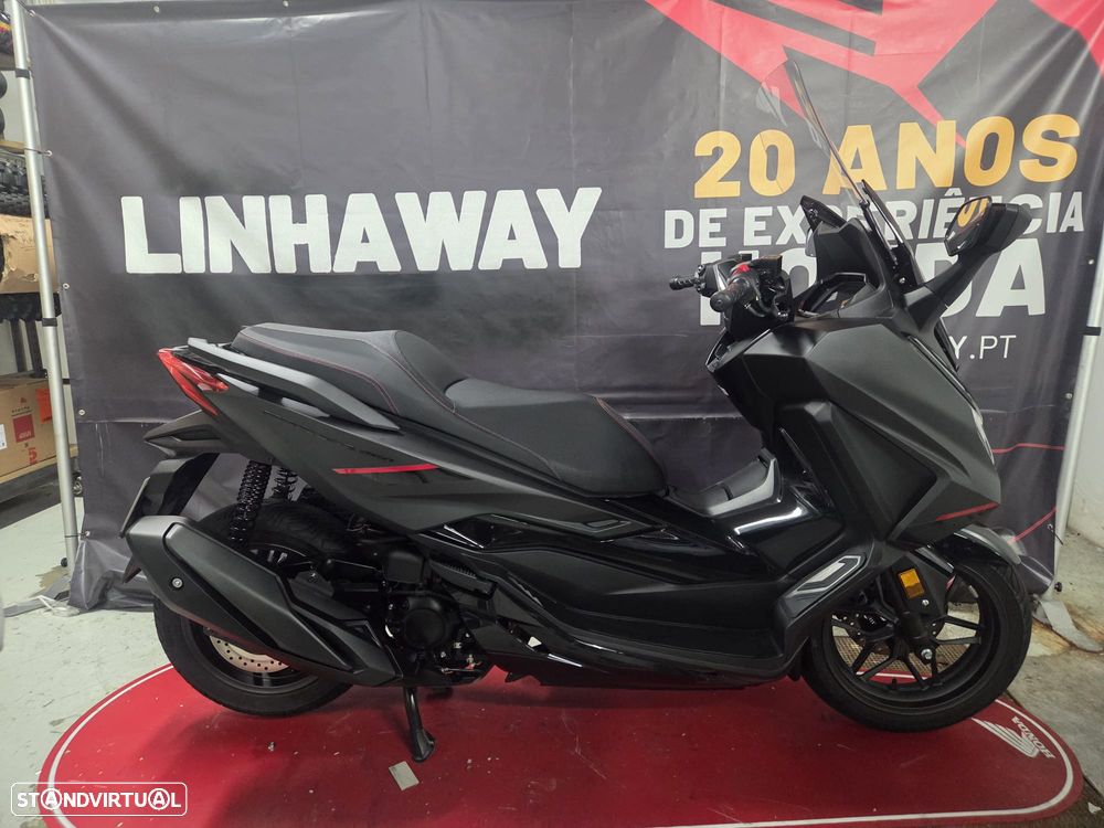 Honda Forza 350 Special Edition - 1