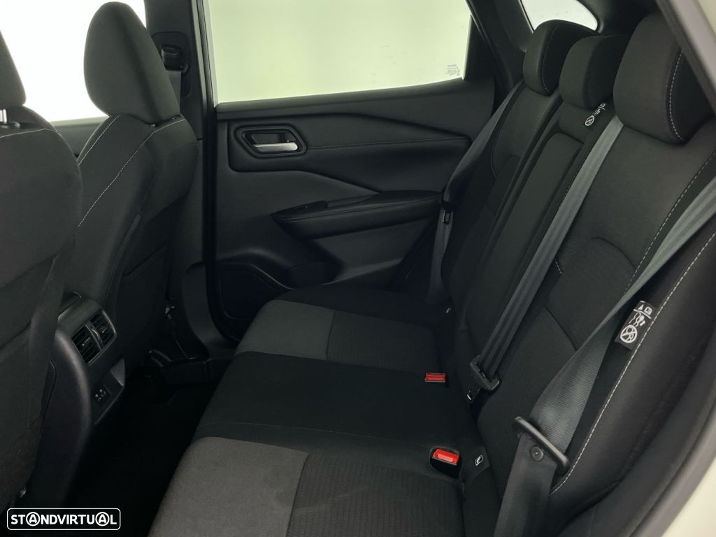 Nissan Qashqai 1.3 DIG-T N-Connecta - 12