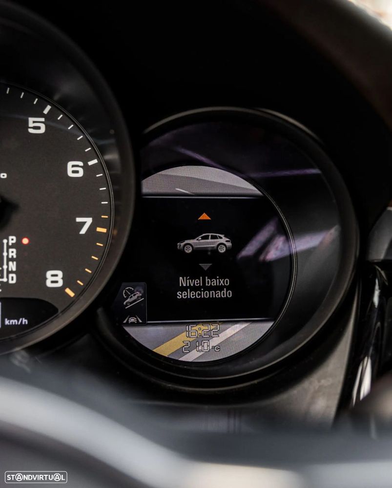 Porsche Macan - 8