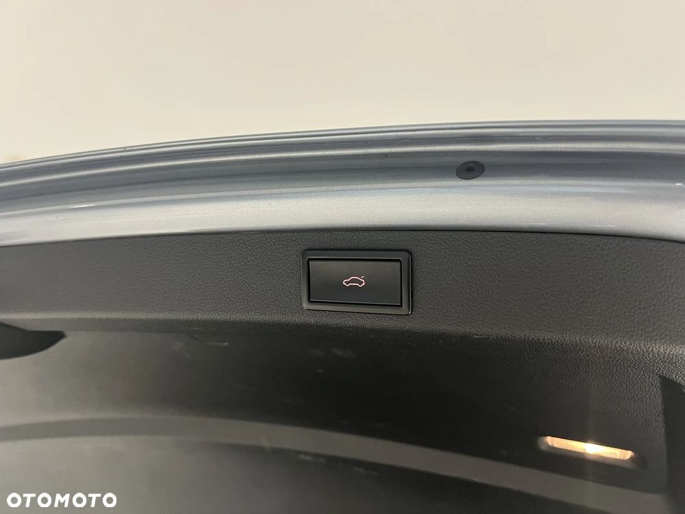 Skoda Superb 2.0 TDI Sportline DSG - 26