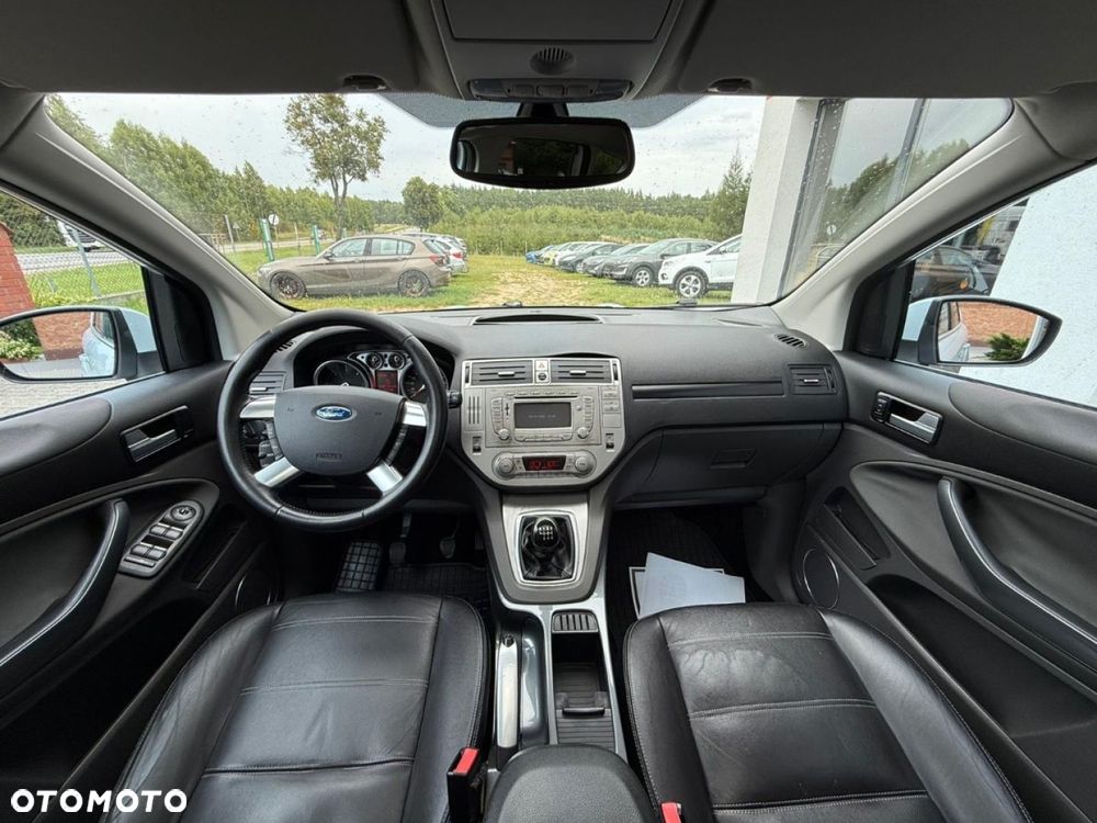 Ford Kuga - 17