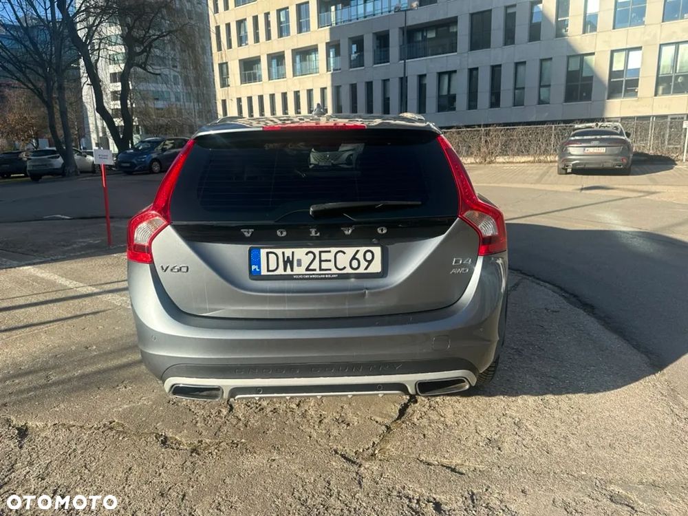 Volvo V60 Cross Country D4 AWD Momentum - 13