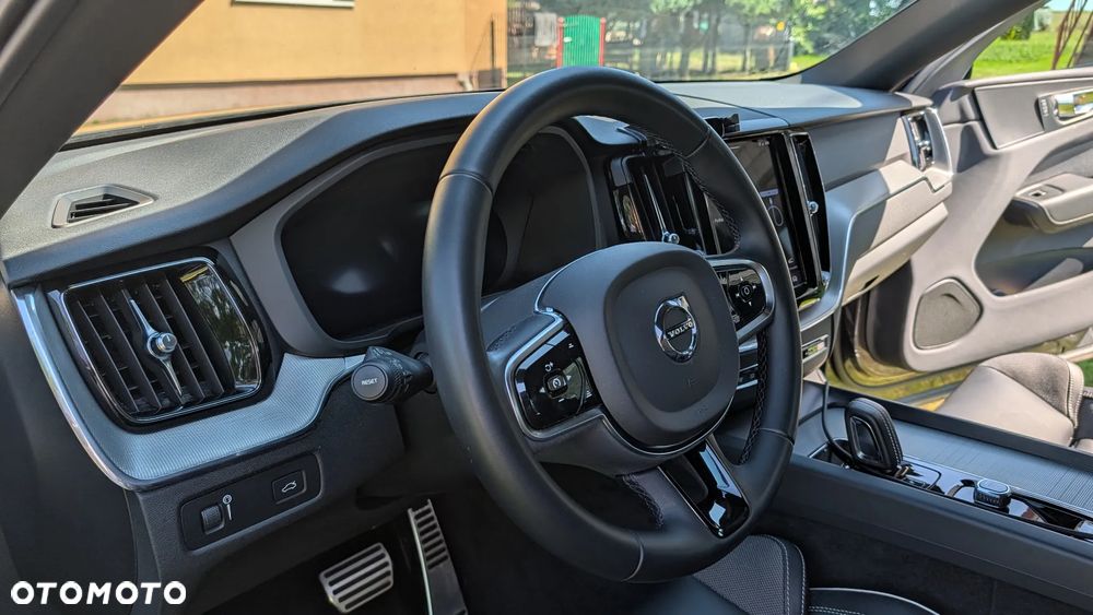 Volvo XC 60 B4 B R-Design - 10