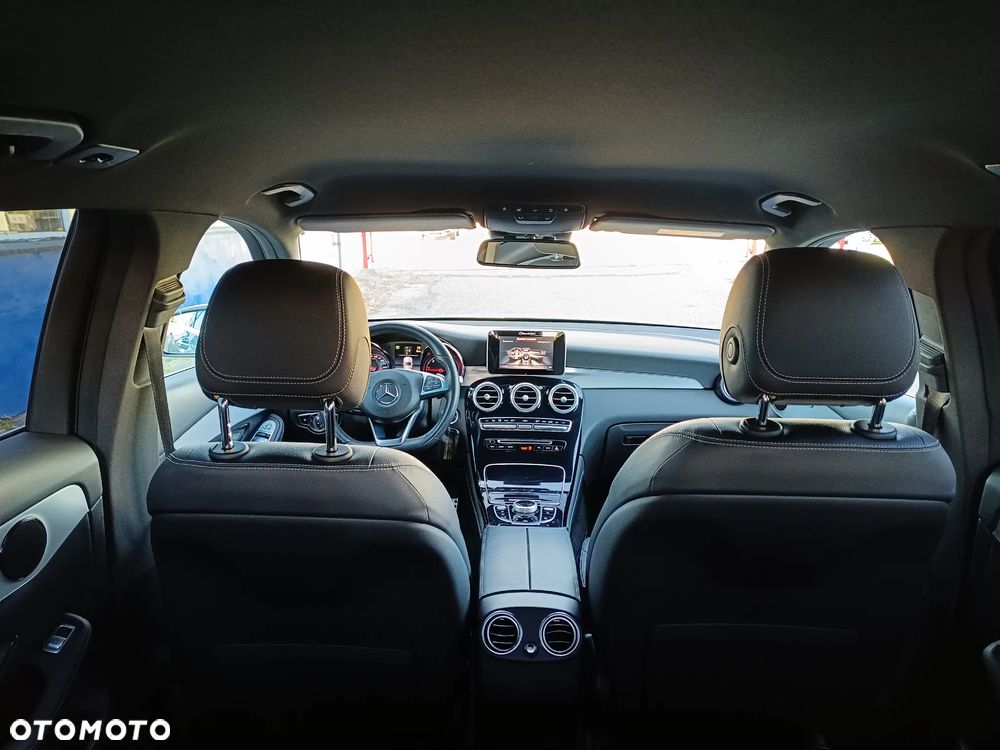 Mercedes-Benz GLC 220 d 4Matic 9G-TRONIC AMG Line - 25