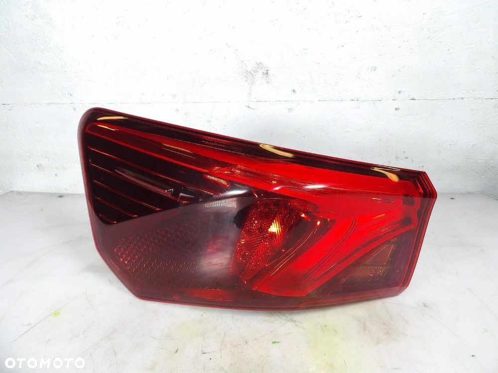 TOYOTA AVENSIS T27 LIFT SEDAN LAMPA TYŁ LEWA L90068018 - 1